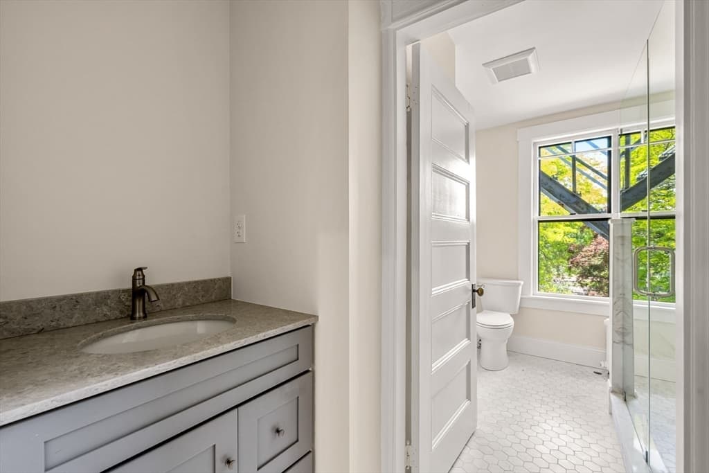 Condominium at 16 Loring Avenue # 2, Salem MA 01970, photo 15 of 25