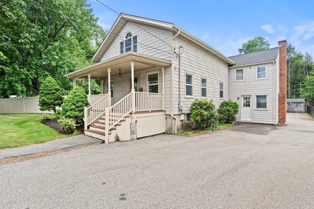 1 Toms Way, Stoneham MA 02180 photo 2