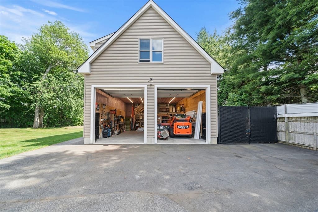 1 Toms Way, Stoneham MA 02180 photo 5