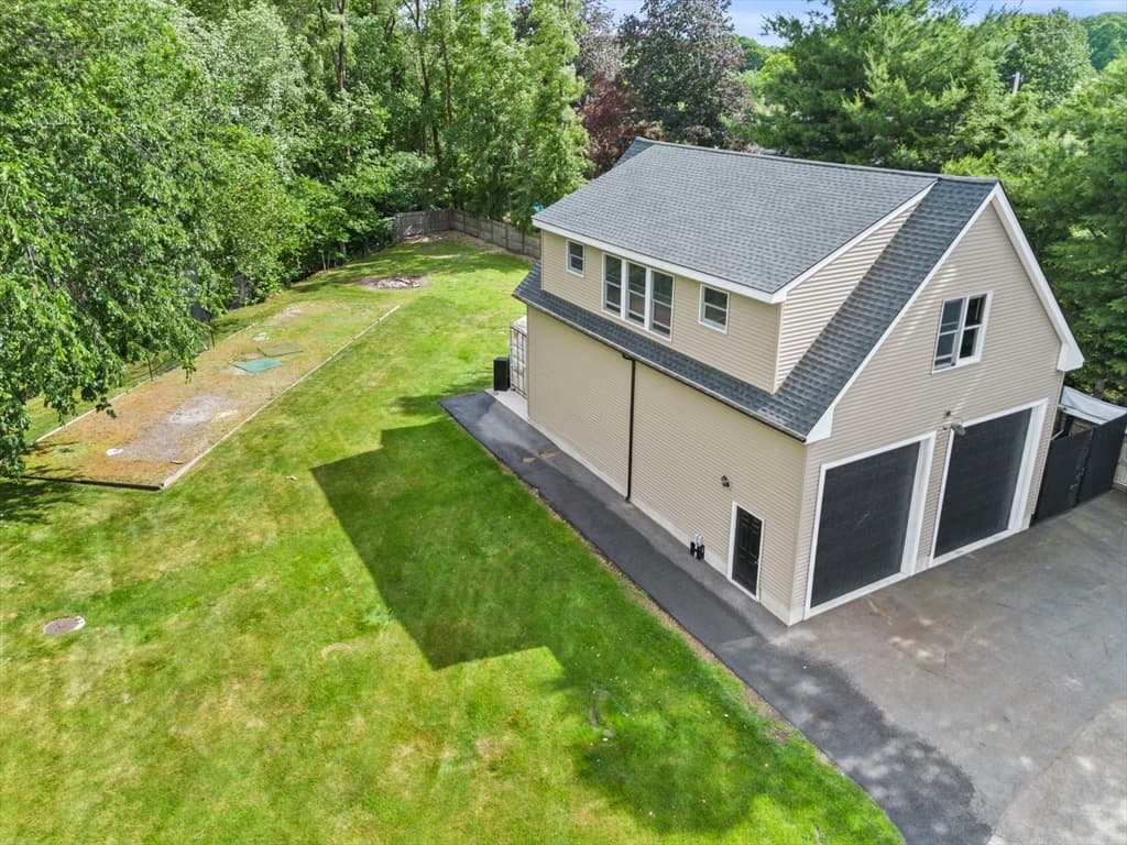 1 Toms Way, Stoneham MA 02180 photo 4