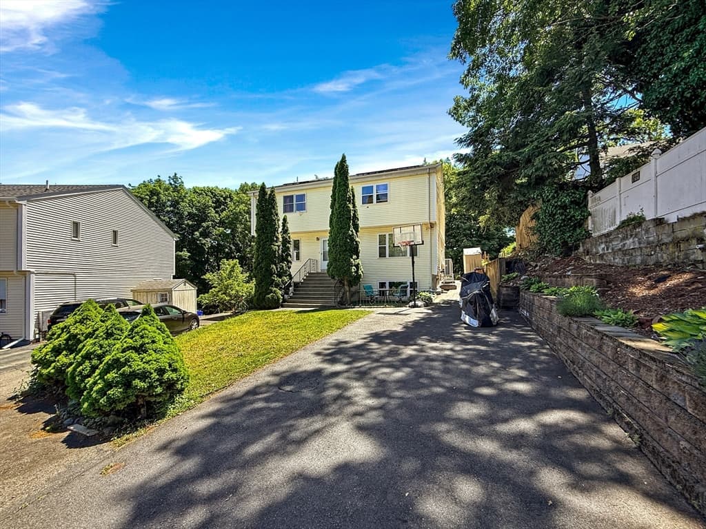 Condominium at 31 Wallace Cir # 31, Malden MA 02148, Malden, photo 5 of 42
