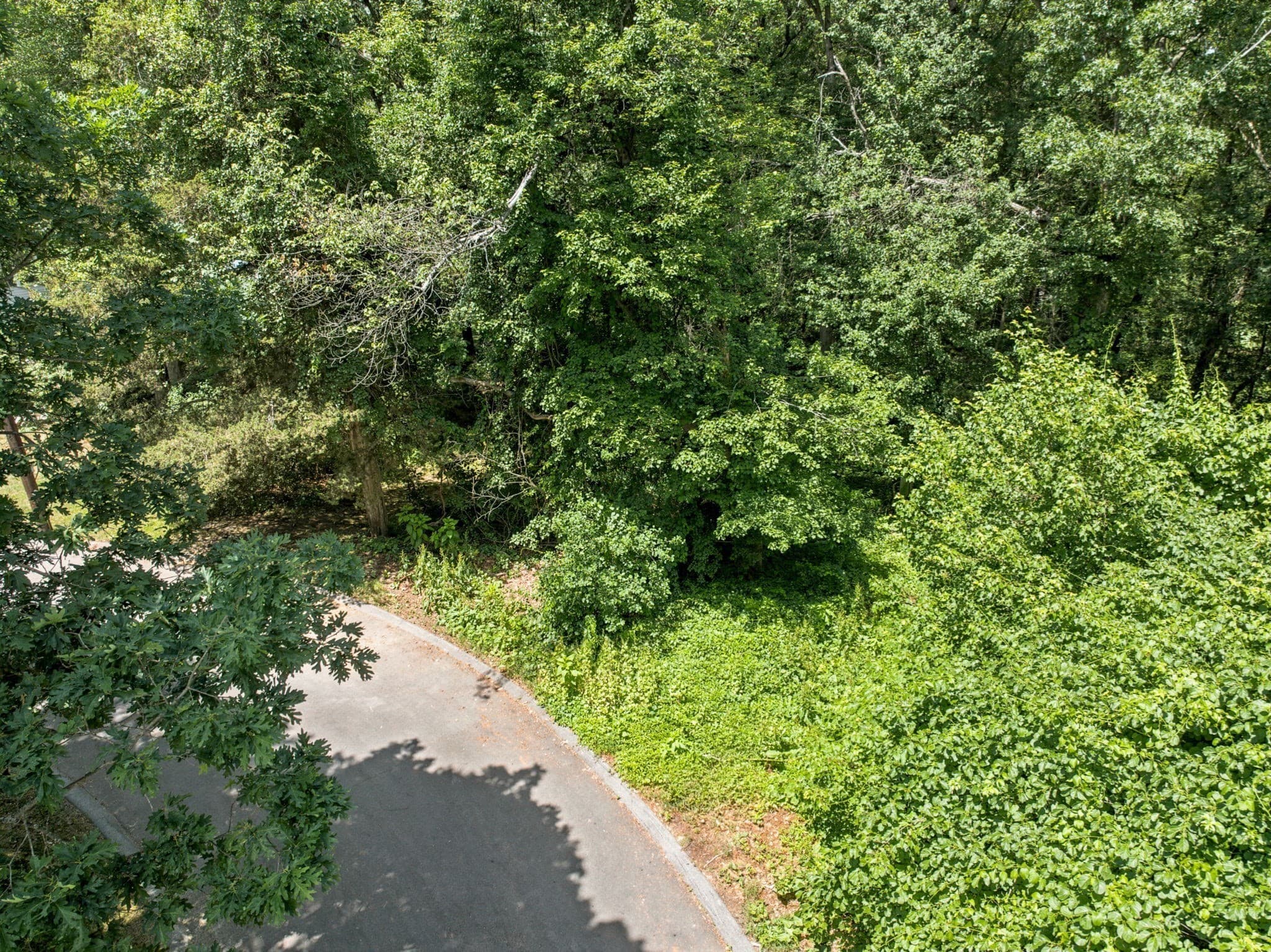Residential at 73 Parsonage Ln, Topsfield MA 01983, photo 6 of 19