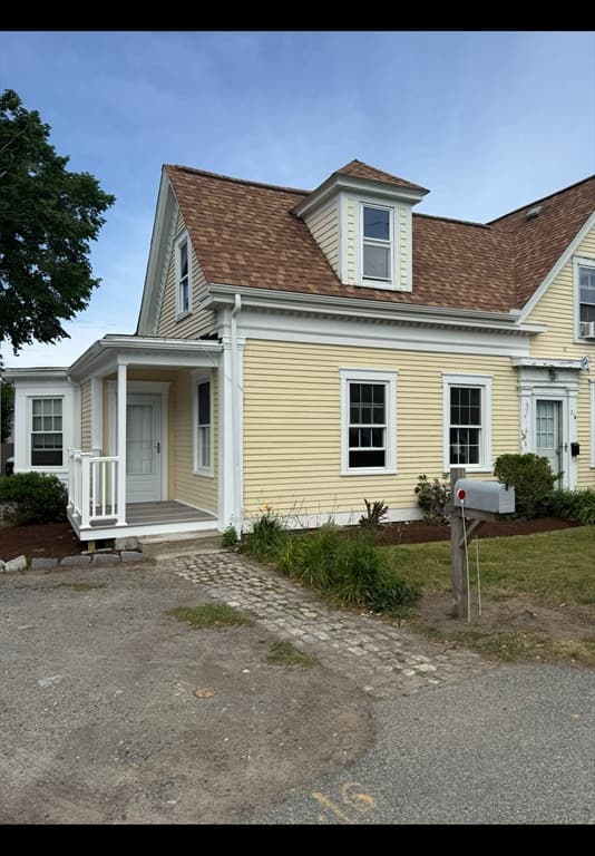 21 Pleasant St # 8, Barnstable MA 02601