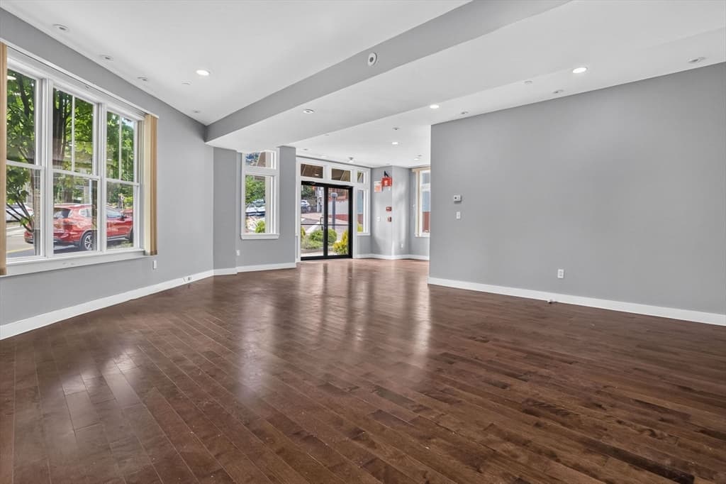 370 Beech St # 3, Boston MA 02131 photo 9