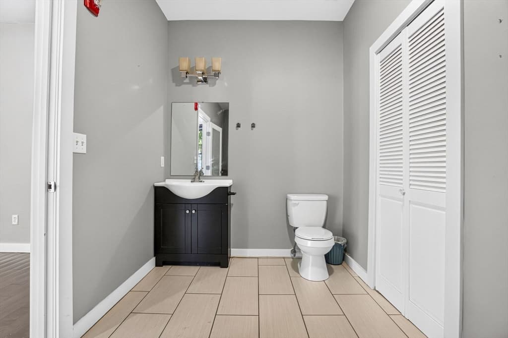 370 Beech St # 3, Boston MA 02131 photo 10