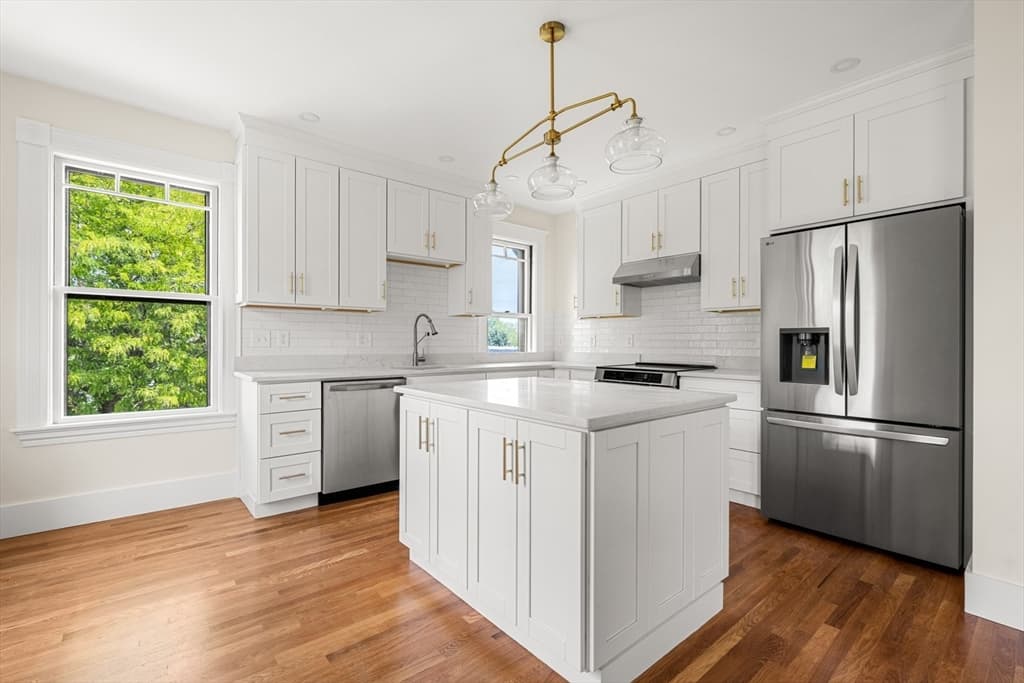 Condominium at 18 Loring Avenue # 2, Salem MA 01970, photo 10 of 26