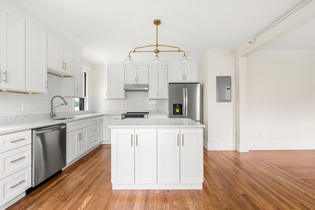 Condominium at 18 Loring Avenue # 2, Salem MA 01970, photo 11 of 26