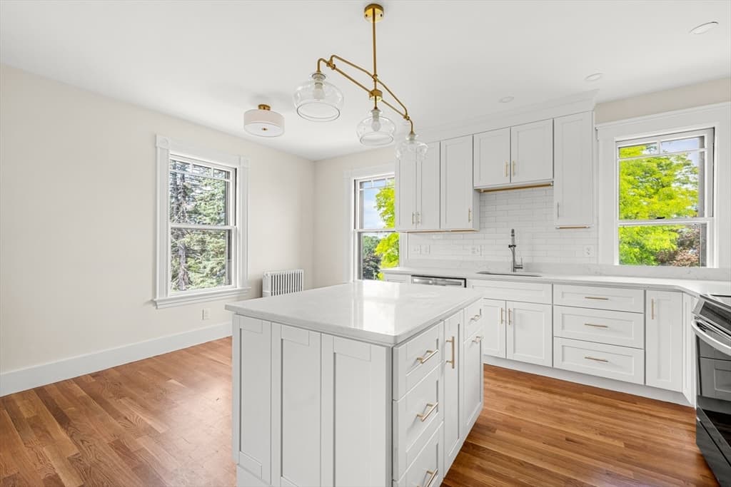 Condominium at 18 Loring Avenue # 2, Salem MA 01970, photo 8 of 26