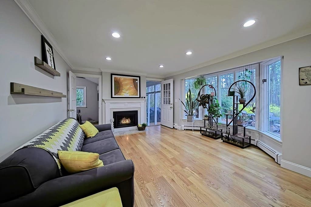 Single Family Residence at 2 Nottingham Dr, Raynham MA 02767, photo 16 of 36