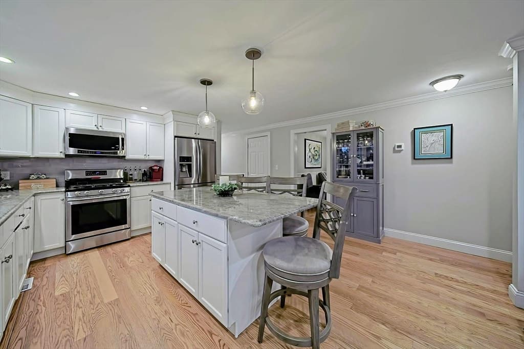 Single Family Residence at 2 Nottingham Dr, Raynham MA 02767, photo 18 of 36