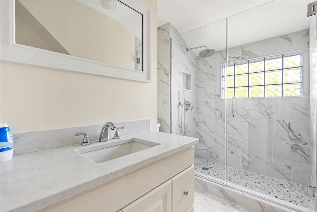 Condominium at 16 Loring Avenue # 3, Salem MA 01970, photo 14 of 23