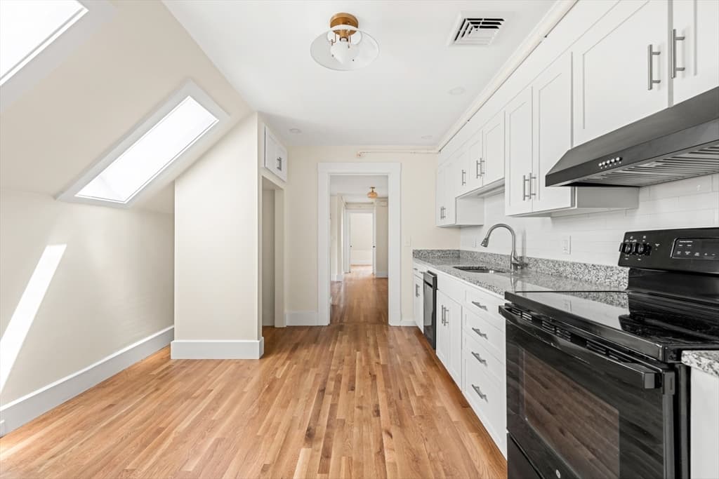 Condominium at 16 Loring Avenue # 3, Salem MA 01970, photo 8 of 23