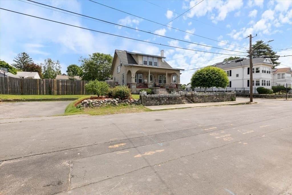 Single Family Residence at 29 Tower St, Methuen MA 01844, Methuen, photo 2 of 30