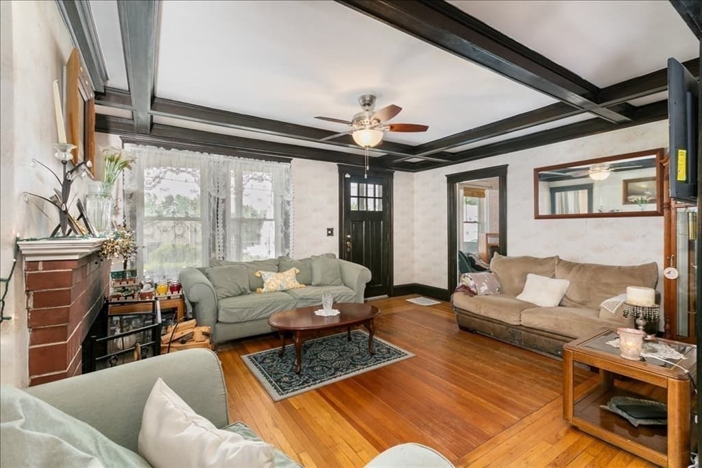 Single Family Residence at 29 Tower St, Methuen MA 01844, Methuen, photo 6 of 30
