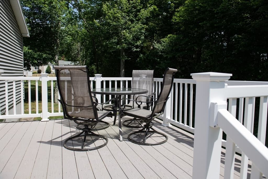 4 Leslie Court, Rockland MA 02370 photo 13