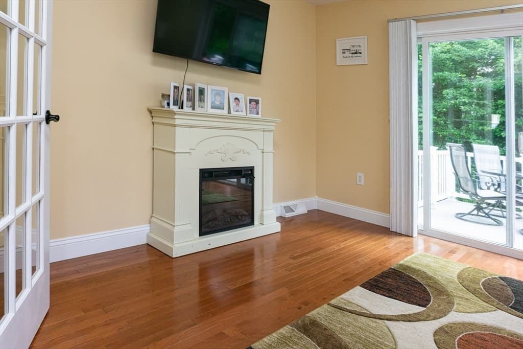 4 Leslie Court, Rockland MA 02370 photo 12