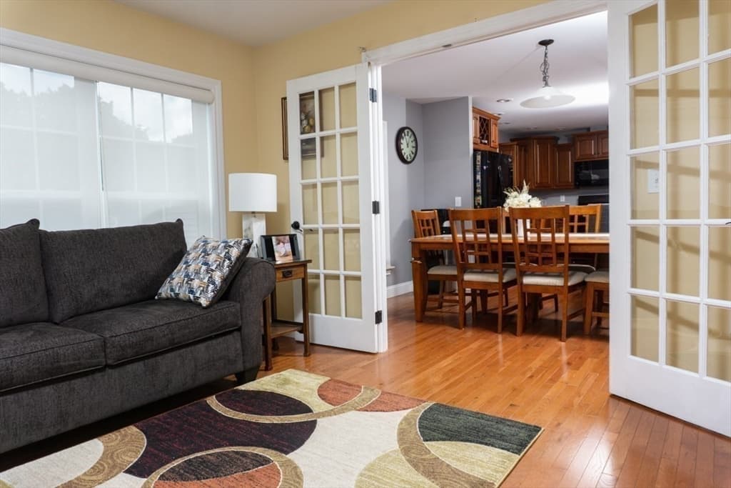 4 Leslie Court, Rockland MA 02370 photo 10
