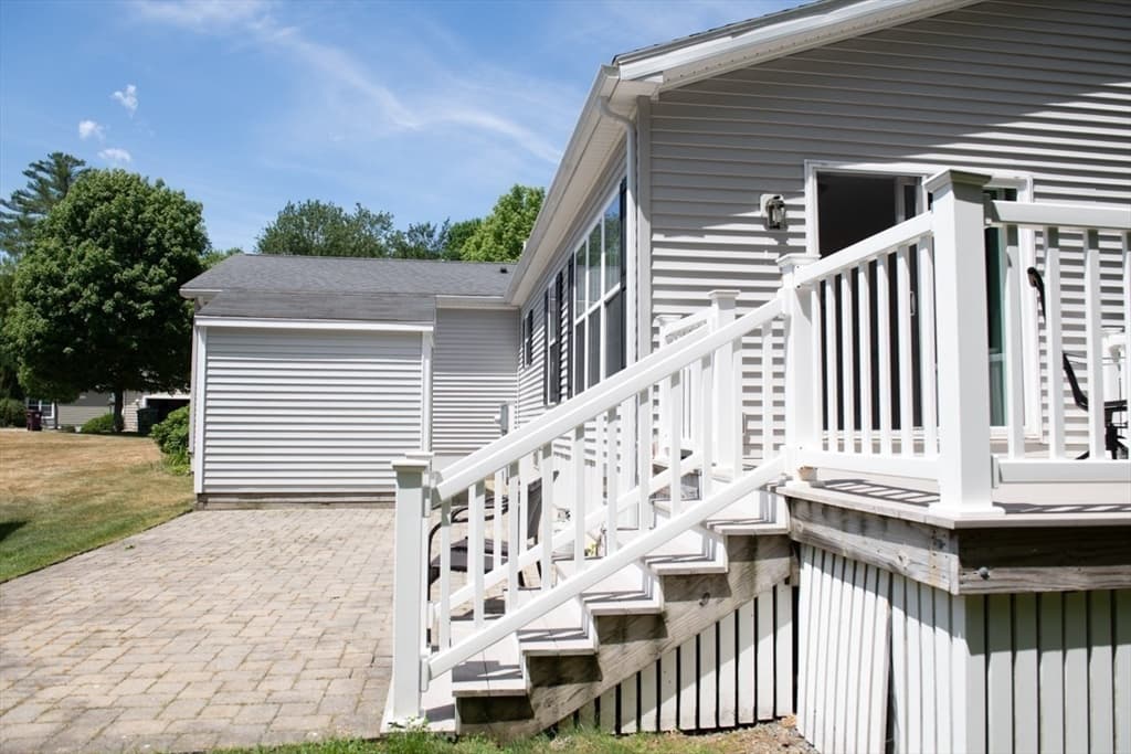 4 Leslie Court, Rockland MA 02370 photo 29