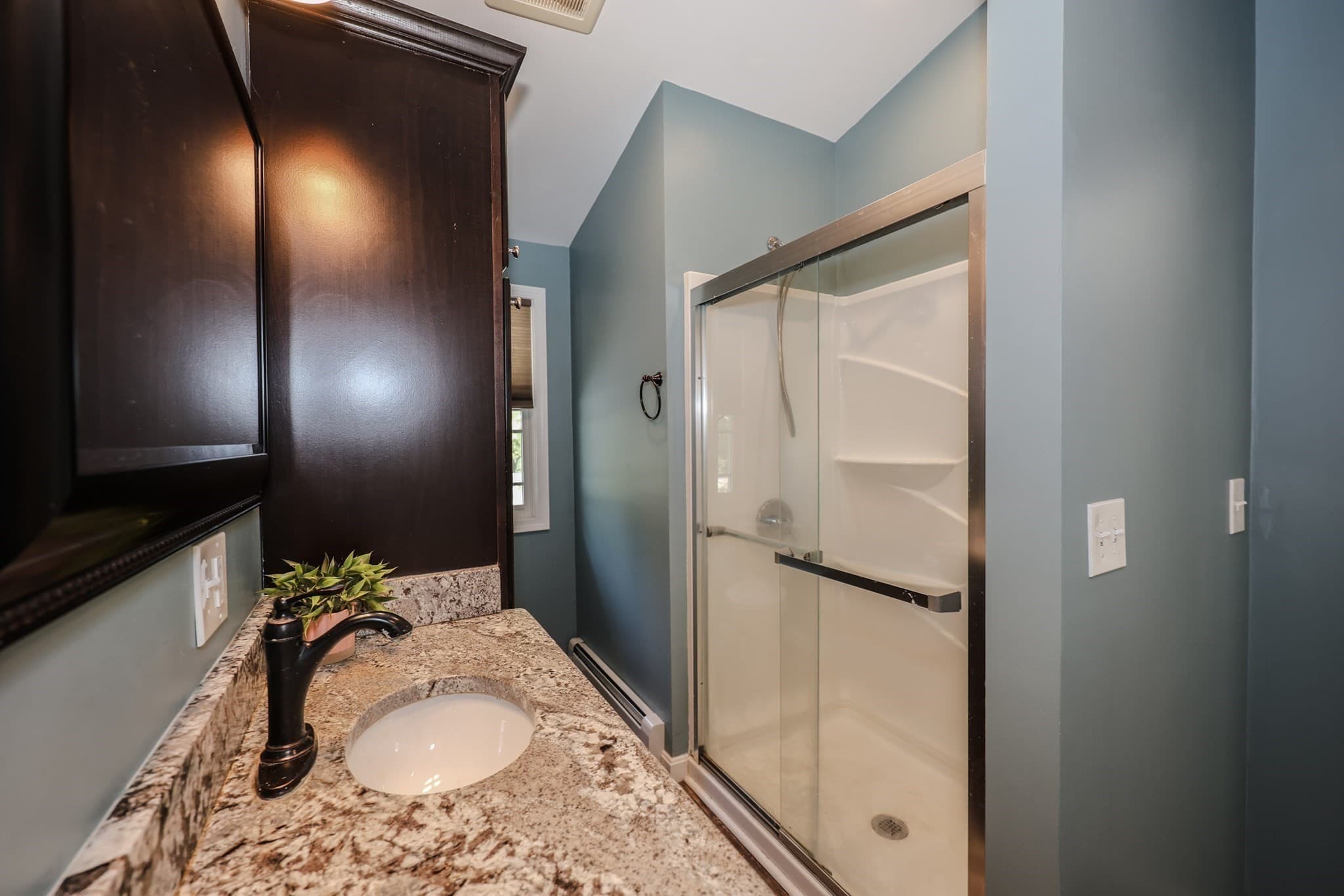 Single Family Residence at 86 Meadowbrook Road, Chelmsford MA 01863, photo 12 of 41