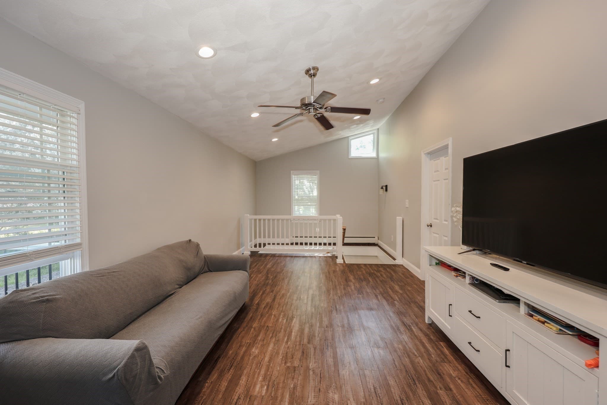 Single Family Residence at 86 Meadowbrook Road, Chelmsford MA 01863, photo 5 of 41