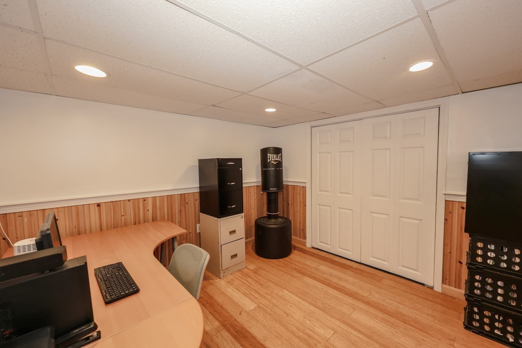 Single Family Residence at 86 Meadowbrook Road, Chelmsford MA 01863, photo 19 of 41