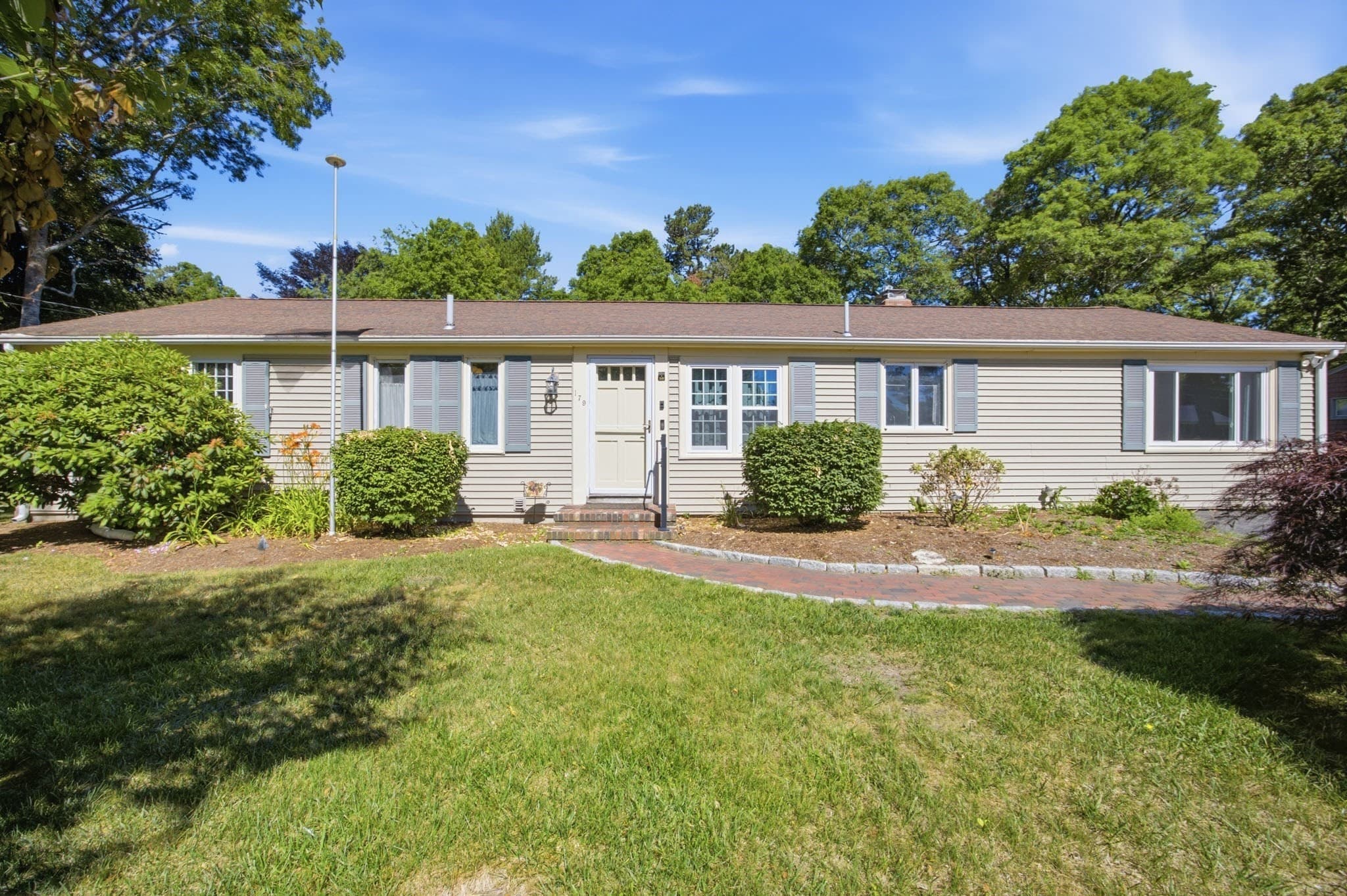 179 Sheaffer Rd, Barnstable MA 02632