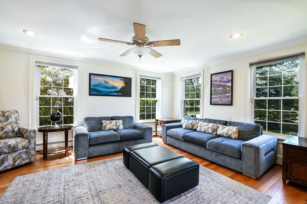 18 Stratford Dr, Dartmouth MA 02747 photo 5
