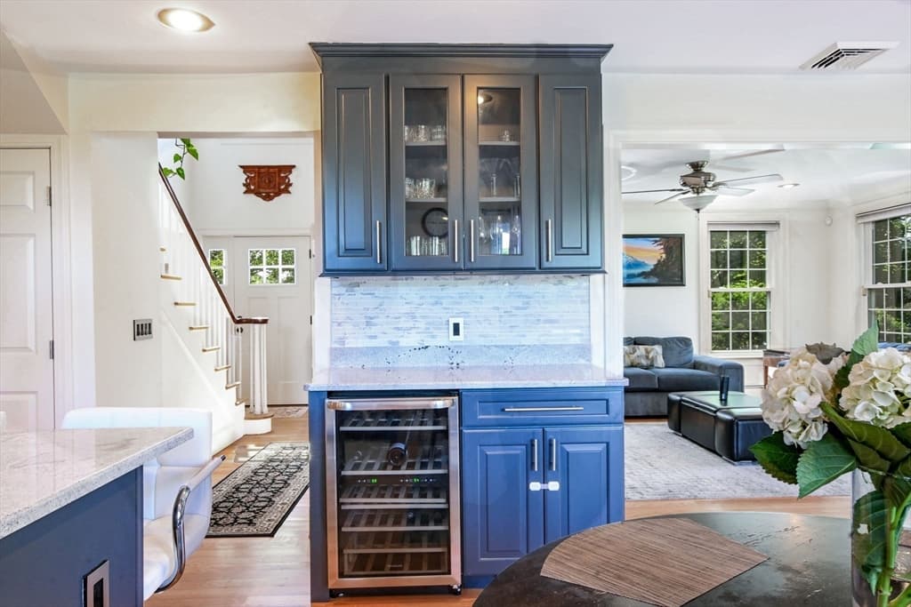 18 Stratford Dr, Dartmouth MA 02747 photo 8