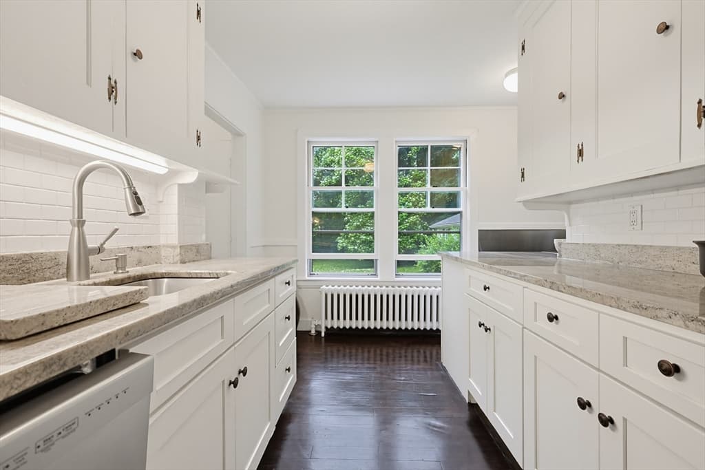 78 Franklin St, Wrentham MA 02093 photo 4