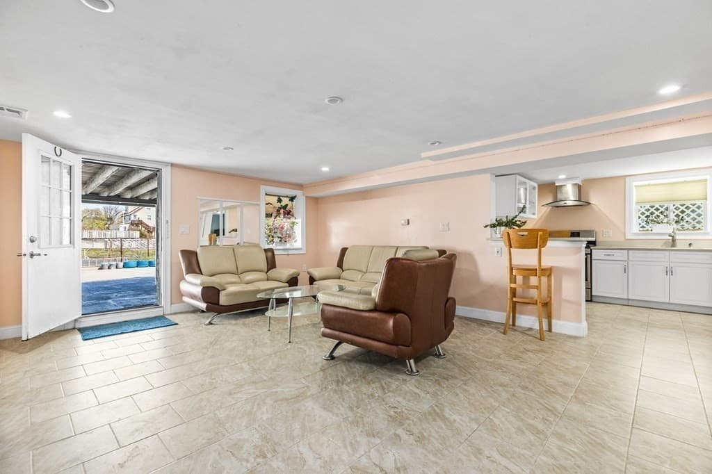 Multi Family at 574 Nantasket Ave, Hull MA 02045, photo 30 of 40