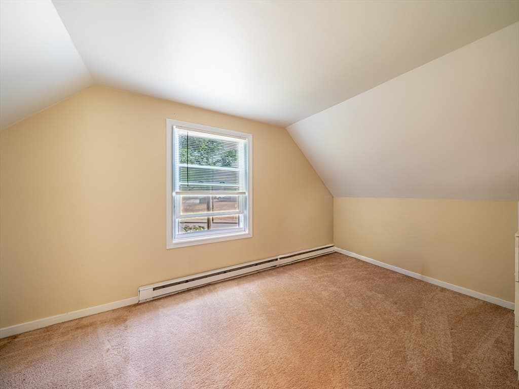 2 Amesbury St, Worcester MA 01605 photo 20