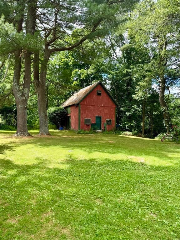 Single Family Residence at 30 Whittemore Rd, Sturbridge MA 01566, Sturbridge, photo 7 of 12