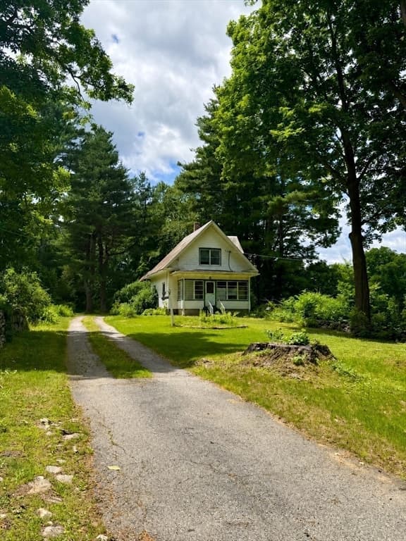 Single Family Residence at 30 Whittemore Rd, Sturbridge MA 01566, Sturbridge, photo 4 of 12