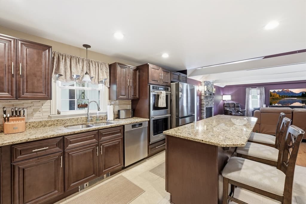 45 Constitution Dr, Leominster MA 01453 photo 15