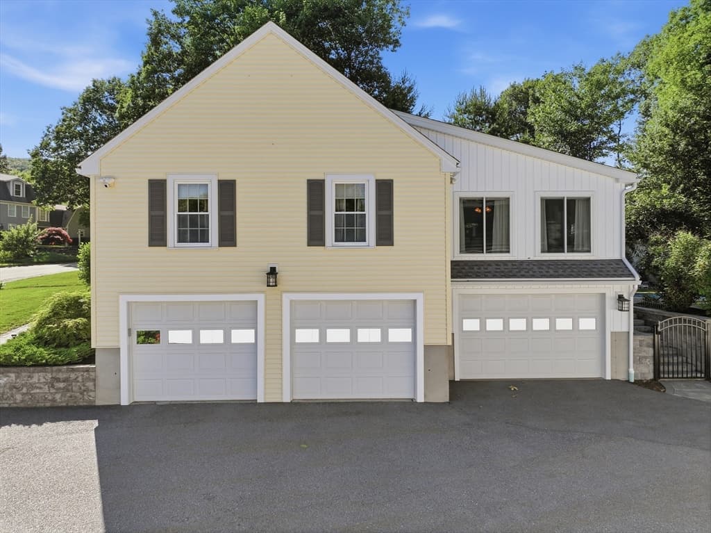 45 Constitution Dr, Leominster MA 01453 photo 4