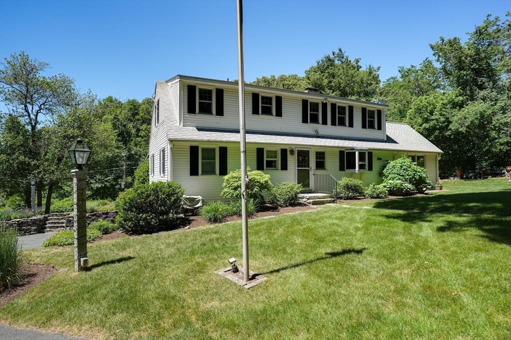42 Ball St, Northborough MA 01532 photo 6