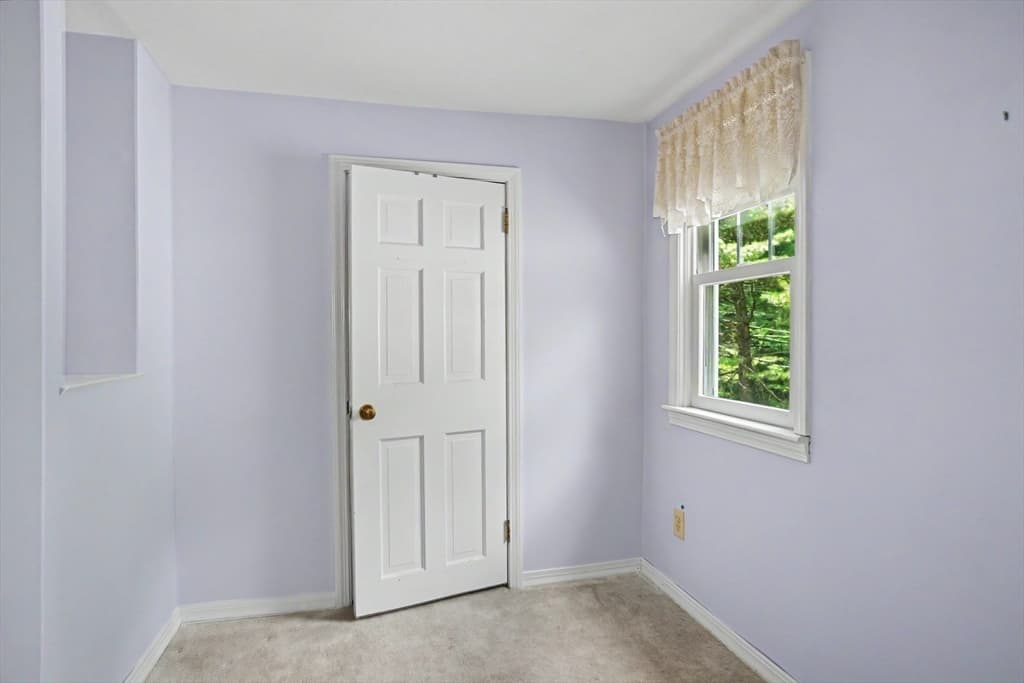 42 Ball St, Northborough MA 01532 photo 7