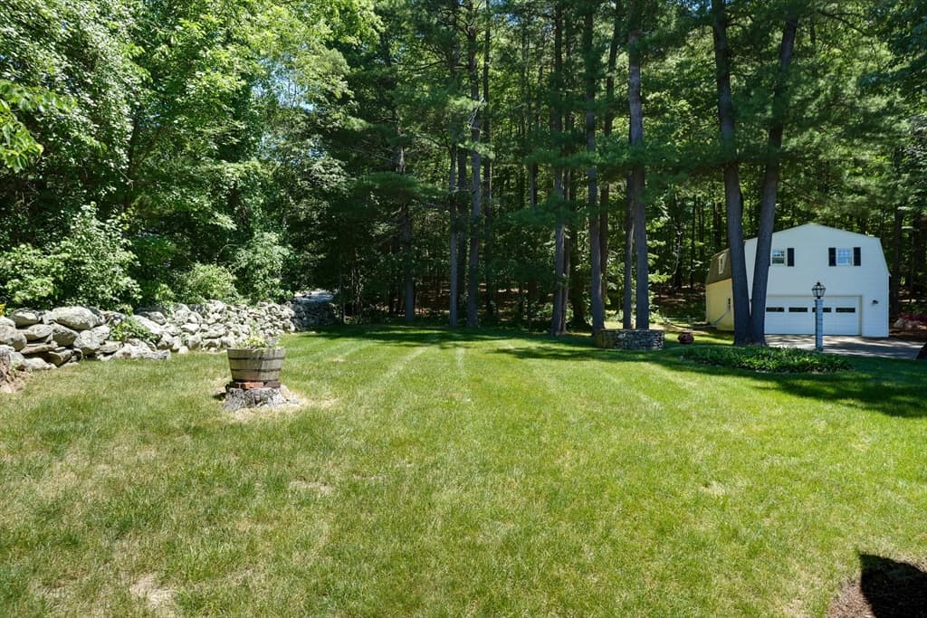 42 Ball St, Northborough MA 01532 photo 3