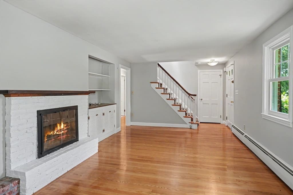 42 Ball St, Northborough MA 01532 photo 11