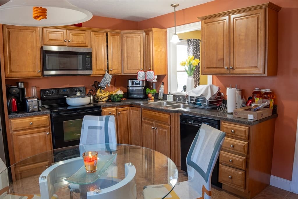 Condominium at 138 Main St # 9, Westfield MA 01085, Westfield, photo 6 of 30