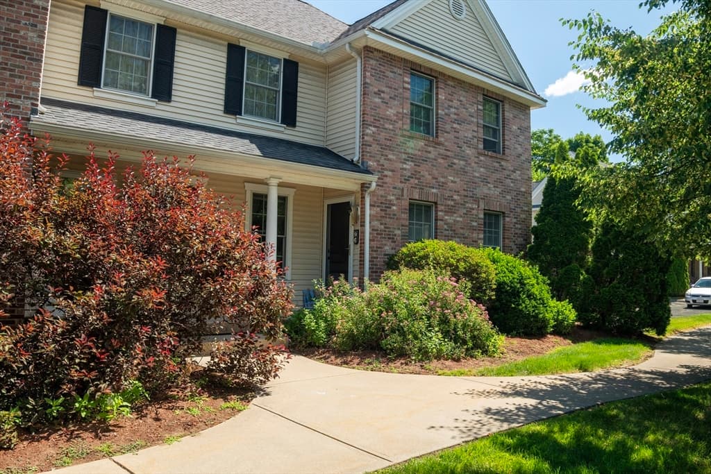 Condominium at 138 Main St # 9, Westfield MA 01085, Westfield
