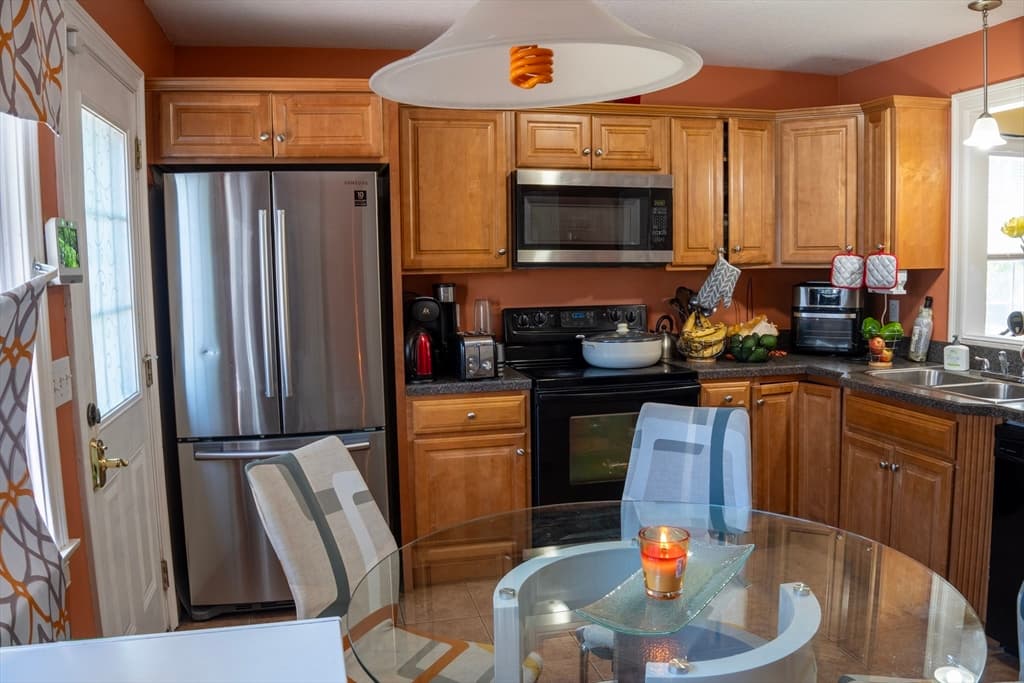 Condominium at 138 Main St # 9, Westfield MA 01085, Westfield, photo 5 of 30