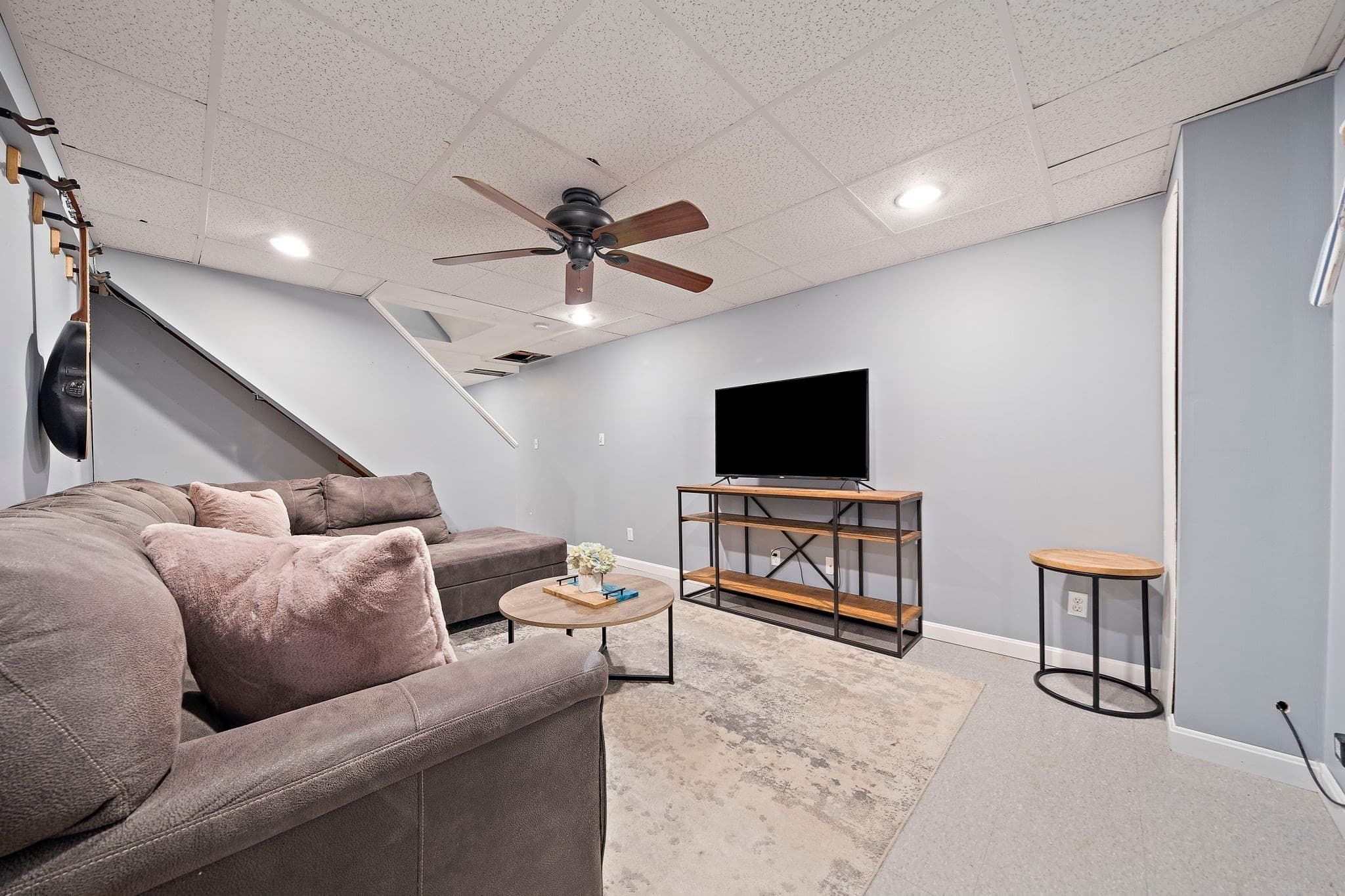 Single Family Residence at 35 Braeburn Ct, Falmouth MA 02536, photo 23 of 34