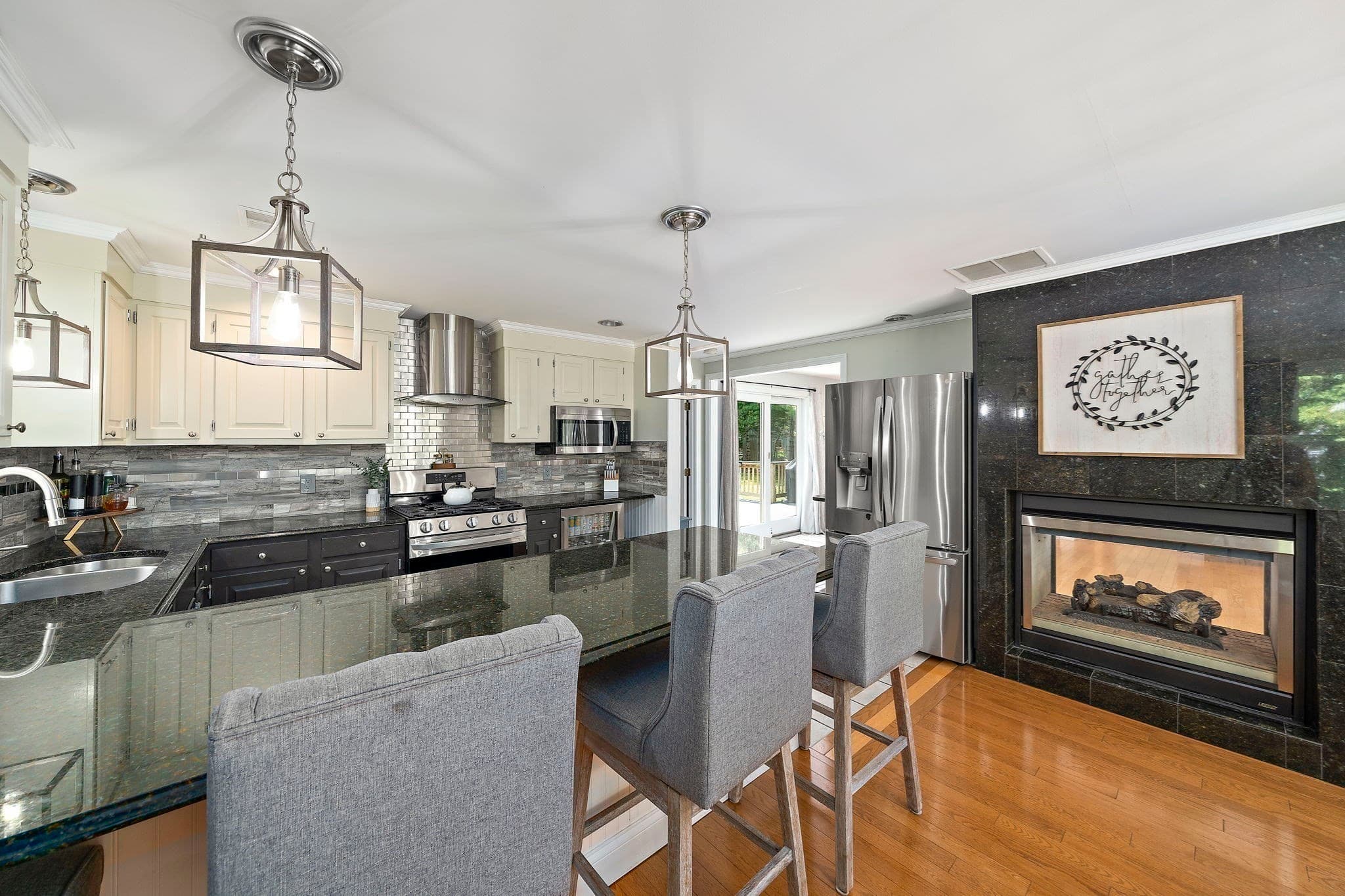 Single Family Residence at 35 Braeburn Ct, Falmouth MA 02536, photo 9 of 34