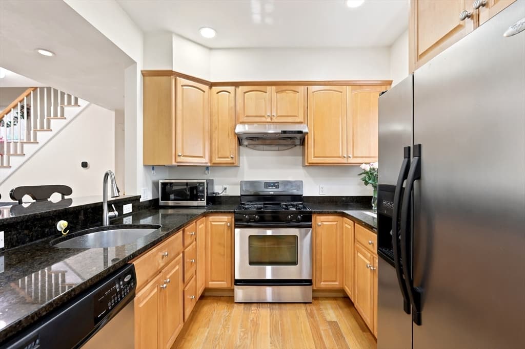 Condominium at 11 Brookside Rd # 3, Braintree MA 02184, photo 2 of 26