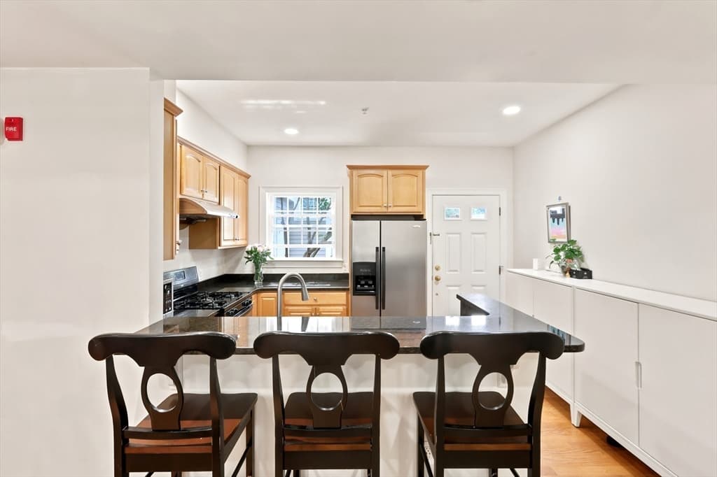 Condominium at 11 Brookside Rd # 3, Braintree MA 02184, photo 3 of 26