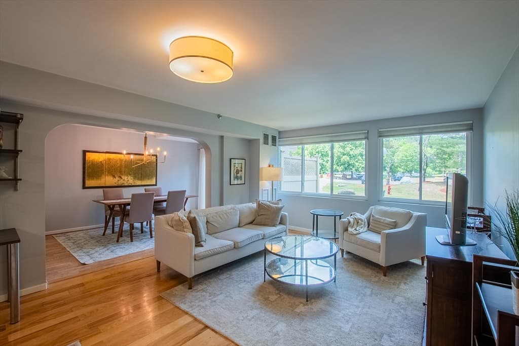 250 Hammond Pond Parkway # 102N, Newton MA 02467