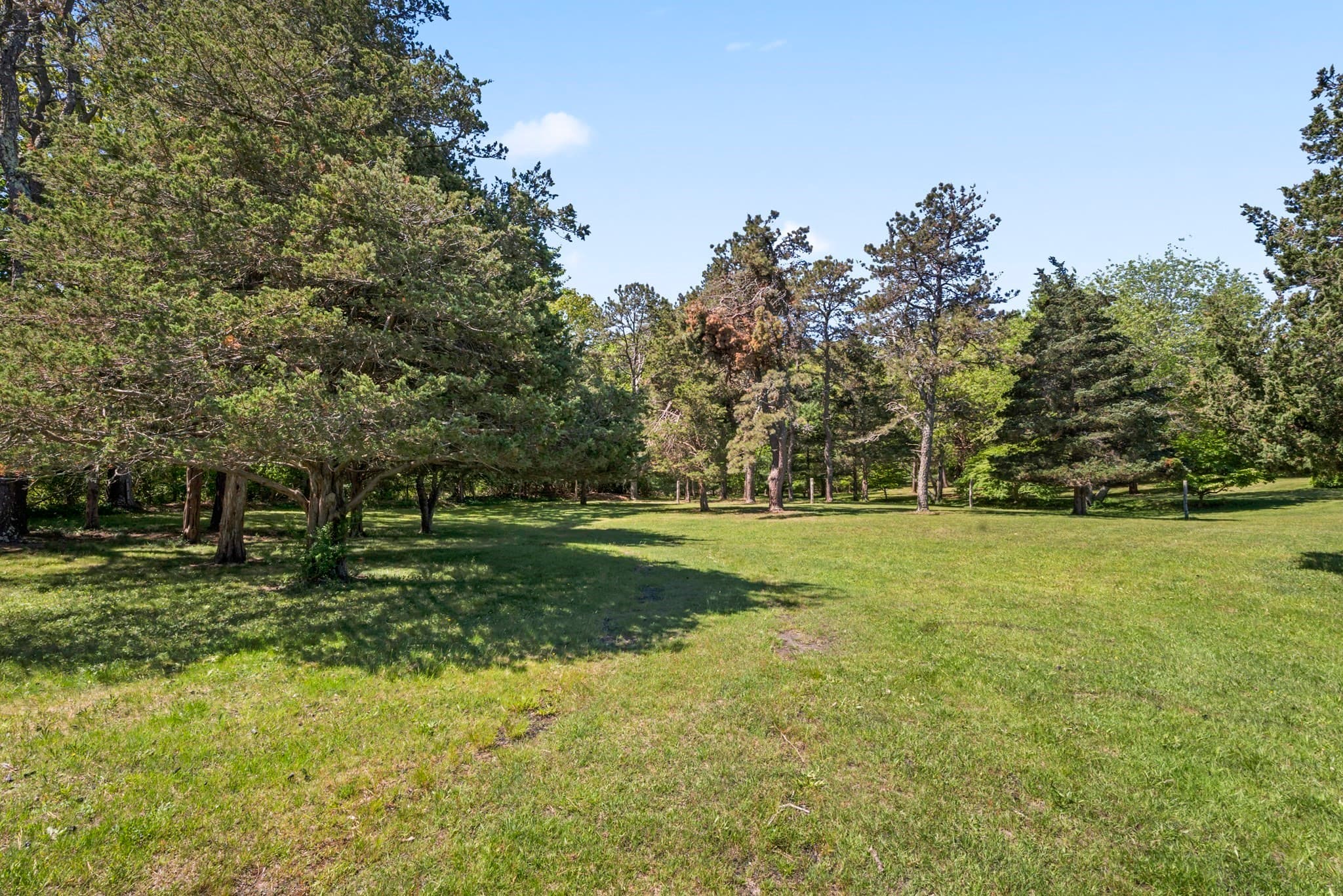 Residential at 23 Onkokemmy Road, West Tisbury MA 02575, photo 5 of 9