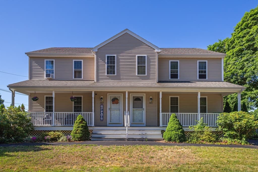 Condominium at 583 Plymouth St # 583, Middleboro MA 02346, photo 2 of 35