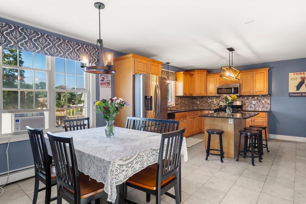 Condominium at 583 Plymouth St # 583, Middleboro MA 02346, photo 13 of 35